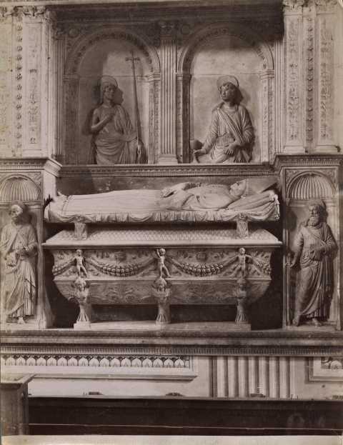 Anonimo — Anonimo romano sec. XV - Monumento funebre di Giovanni Battista Savelli — insieme